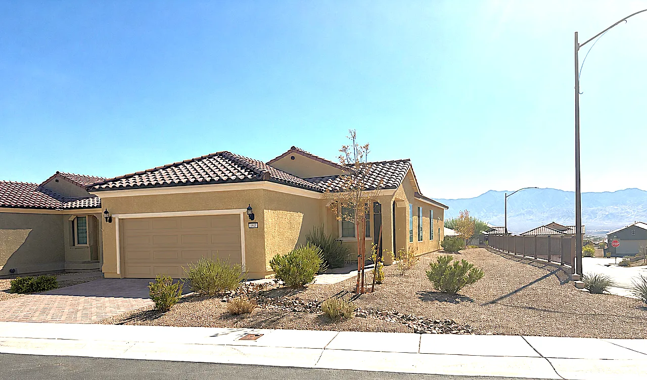 2 bed, 1446 sqft, $1,930 — Photo 1