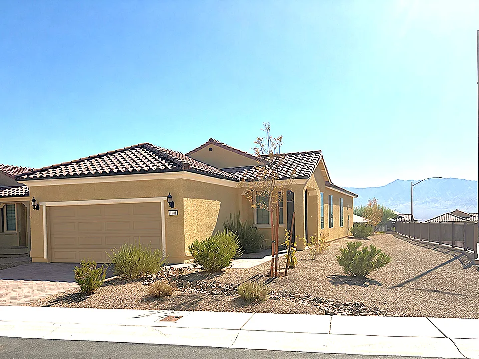 1040 Tranquil Terrace Ln