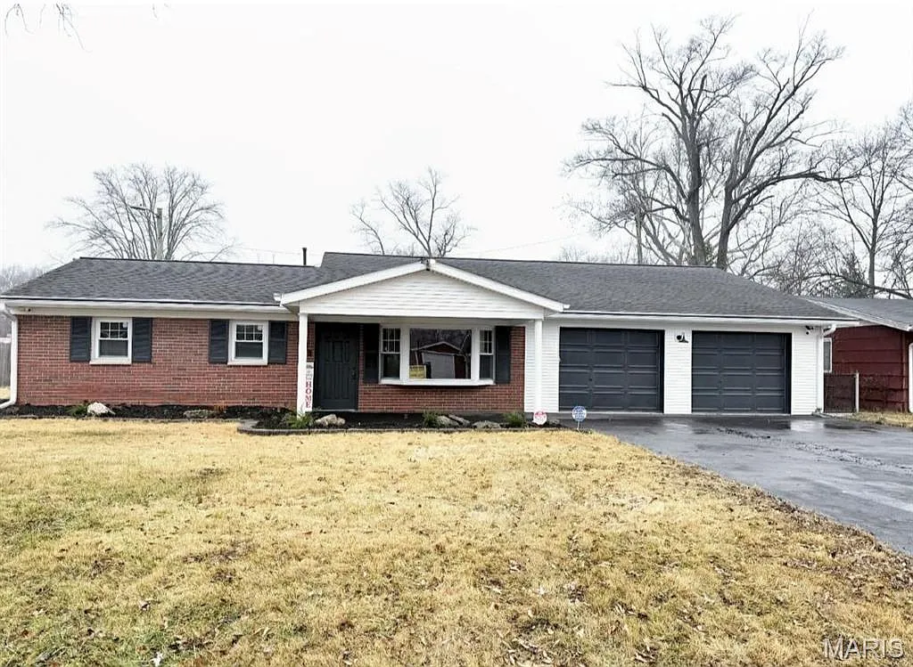 27 E Adams Dr photo 1