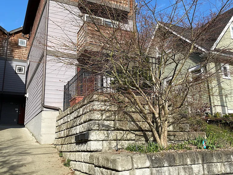 309 27th Ave E #F5 — Photo 14