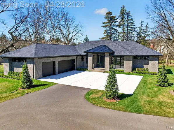 7004 Franklin Rd, Bloomfield Hills, MI 48301