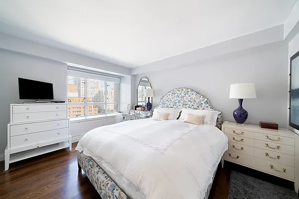 Sold by Compass | media 5