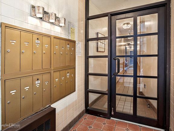 3rd image of 133 W 89th St APT 11