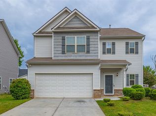 313 Barrett Chase Dr, Simpsonville, SC 29680