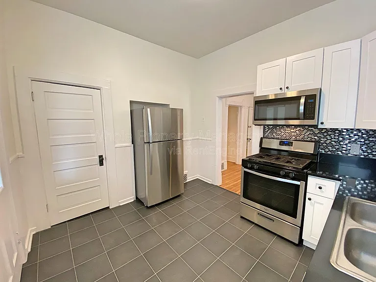 715 Elati St — Photo 9