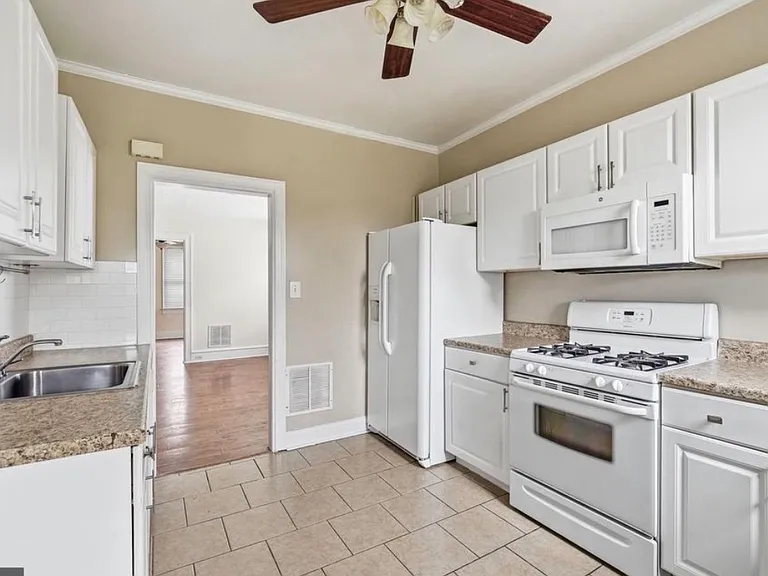121 Grandview Ave — Photo 6