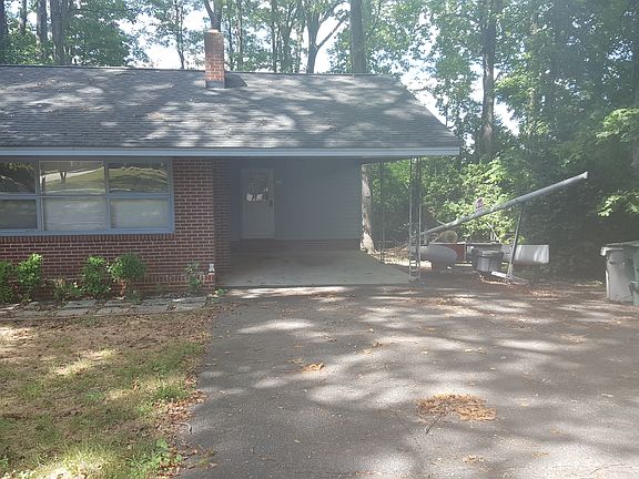 2nd image of 120 Ruby Ln