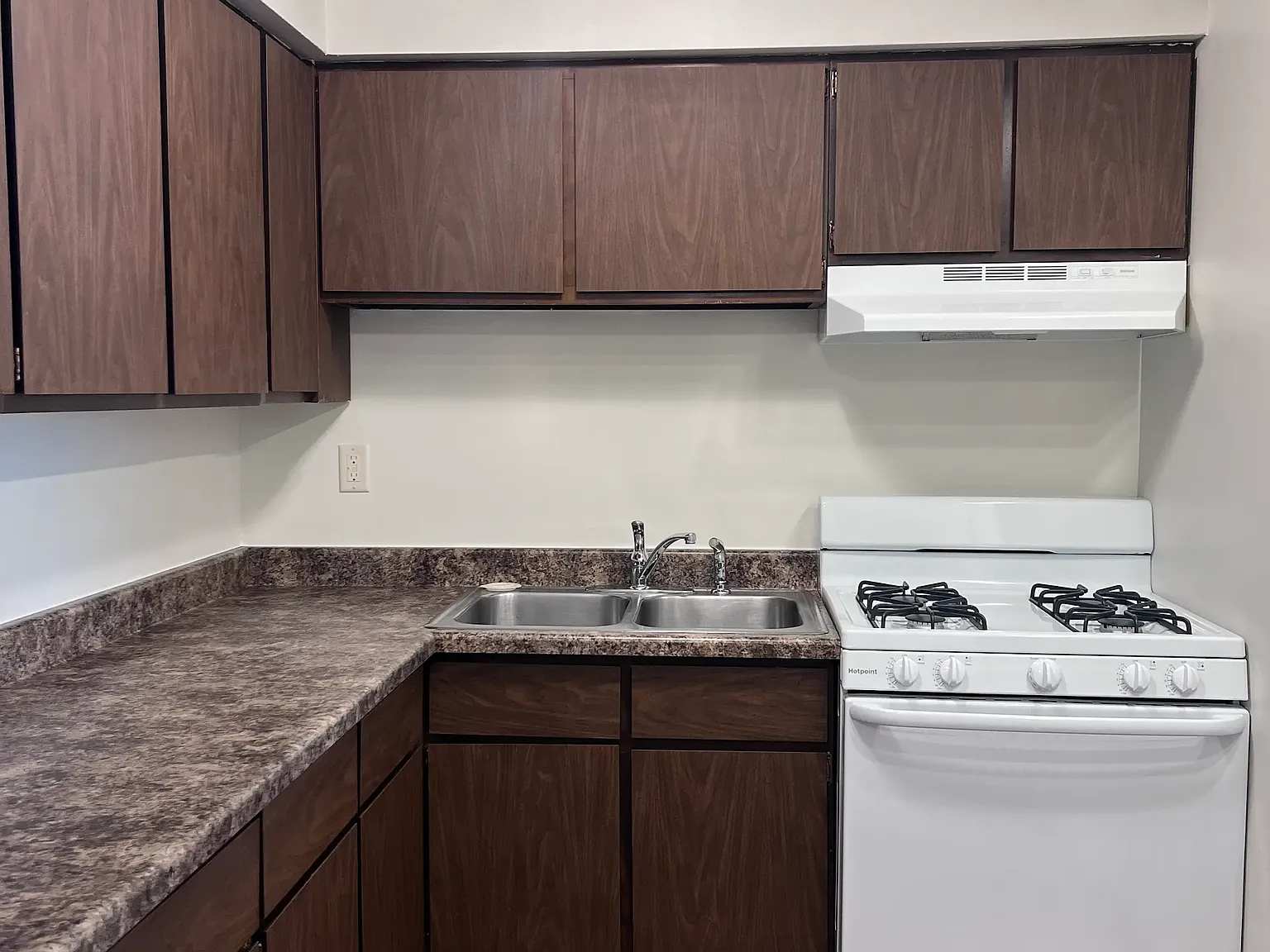 Aspen Pines Apartments — Photo 4