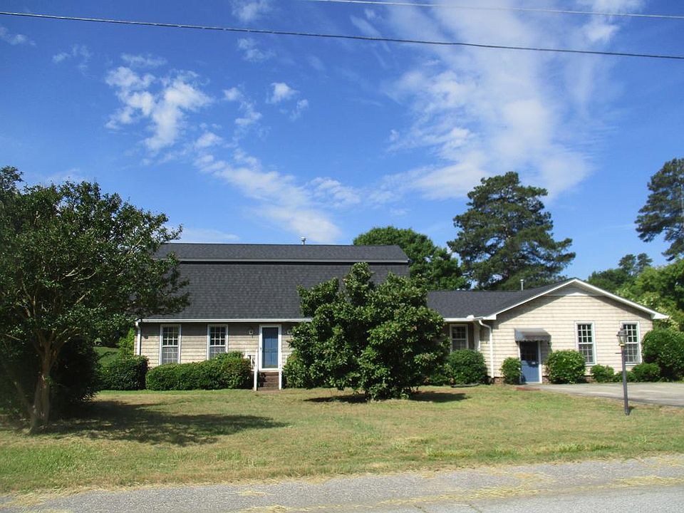 1st image of 118 Colonial Dr