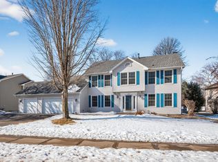 640 Hackmore Dr, Eagan, MN 55123