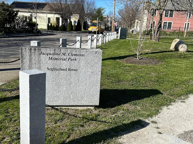 472 Friendship St #B — Photo 31