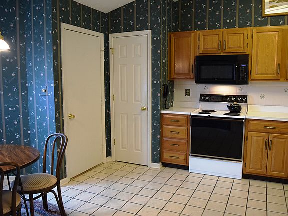 5th image of 3022 River Bay Dr N