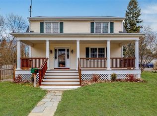 39 Huntville Rd, Katonah, NY 10536