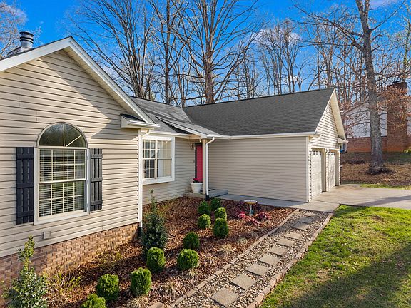 5th image of 987 Cedar Trace Ln