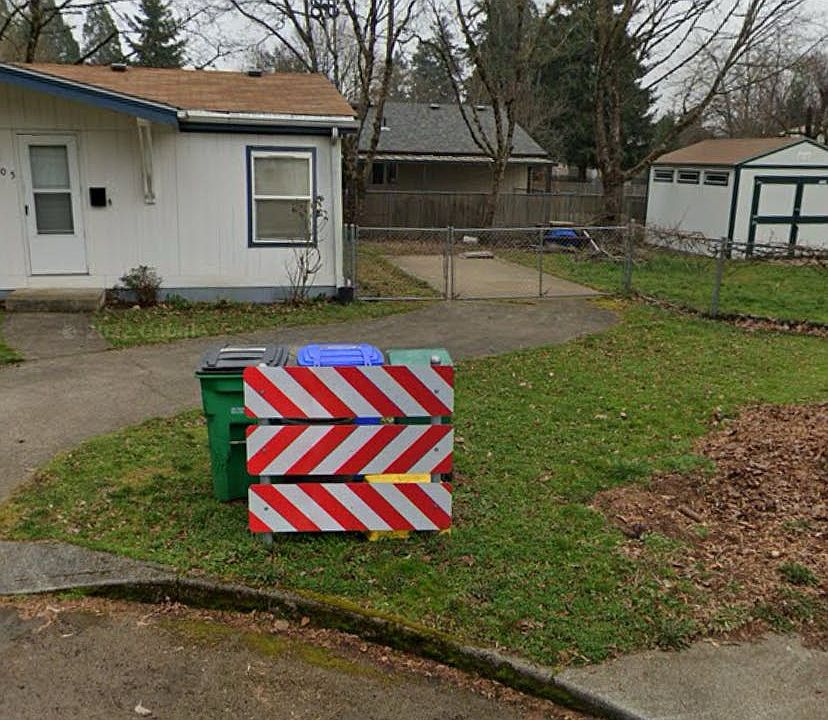 2nd image of 10222 SE Schiller St