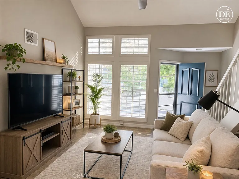 27345 Nicole Dr — Photo 4