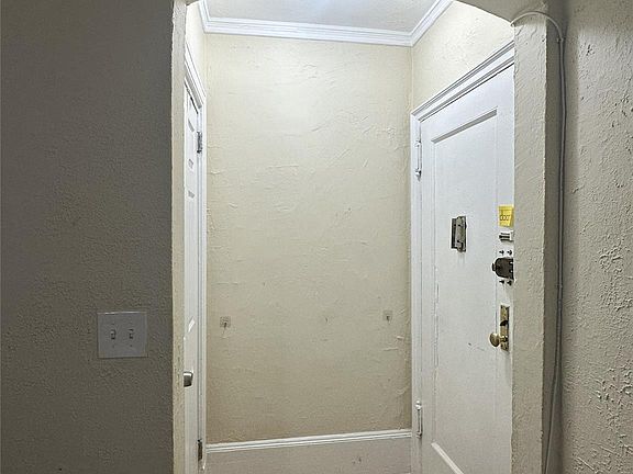 4th image of 808 Bronx River Road #4E