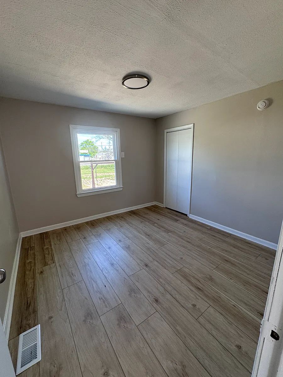 Building Photo - 1511 Beechwood Ave