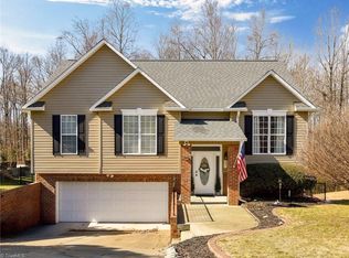 17 Clayton Way, Thomasville, NC 27360