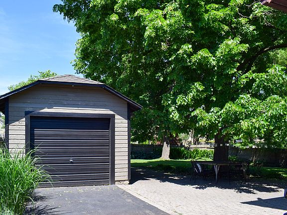 5th image of 325 Dacy St