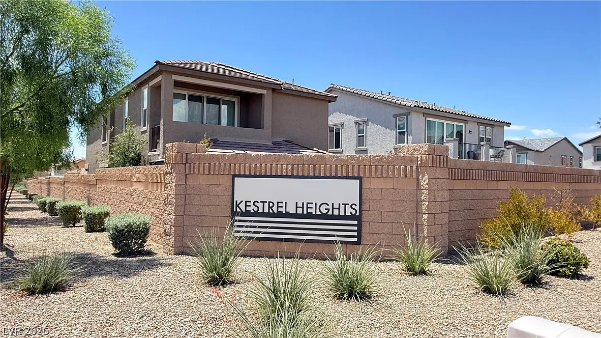 4 bed, 2.5 bath, 1925 sqft, $2,395 — Photo 1