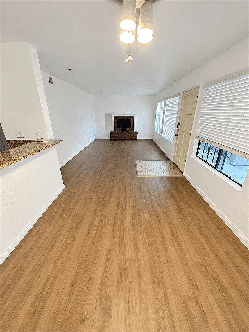 2 bed, 1000 sqft, $2,950 — Photo 4