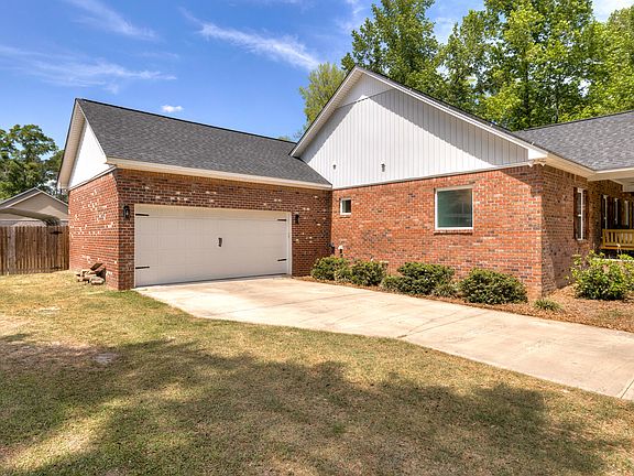 5th image of 2119 Tanglewood Rd