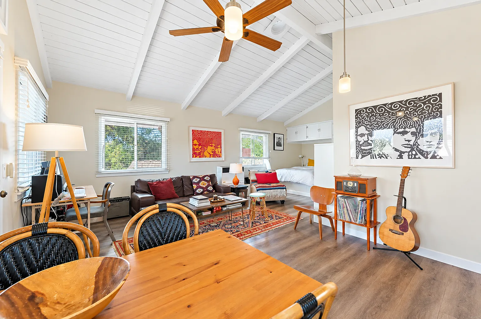 Studio, 500 sqft, $2,500 — Photo 3