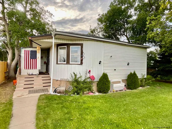 3416 Ridge Rd, Cheyenne, WY 82001