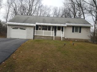 40 Wagon Wheel Trl, Saratoga Springs, NY 12866