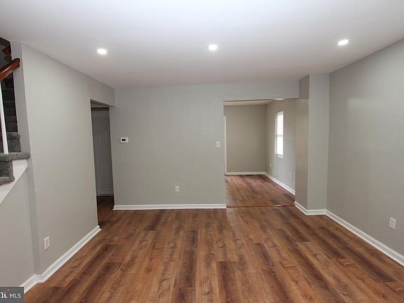 4th image of 1771 41st St