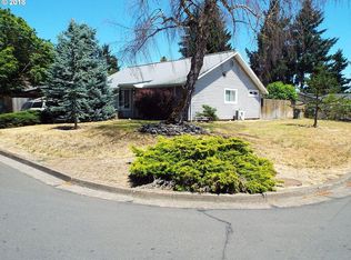 2407 Canterbury St, Eugene, OR 97404