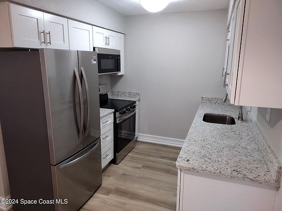 5th image of 190 E Olmstead Dr Unit F4