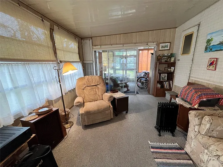 16 Grey Fox Ln — Photo 11