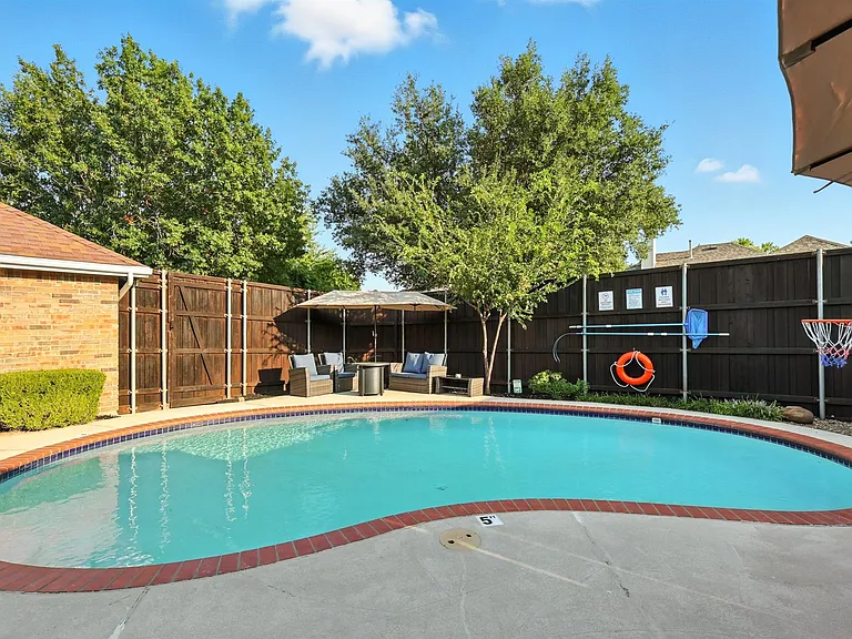 11911 Rocky Point Dr — Photo 38