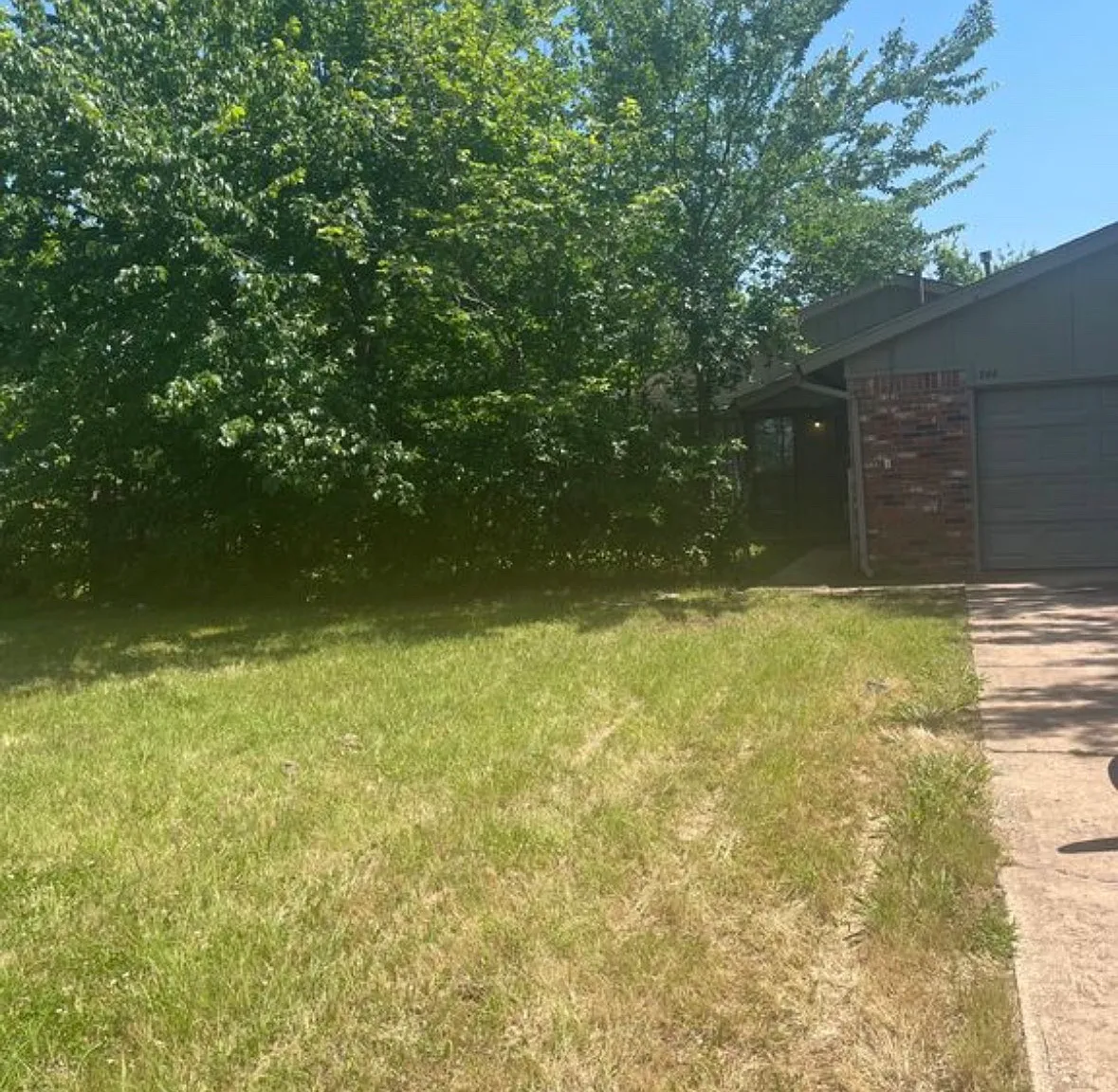 3 bed, 1172 sqft, $1,600 — Photo 2