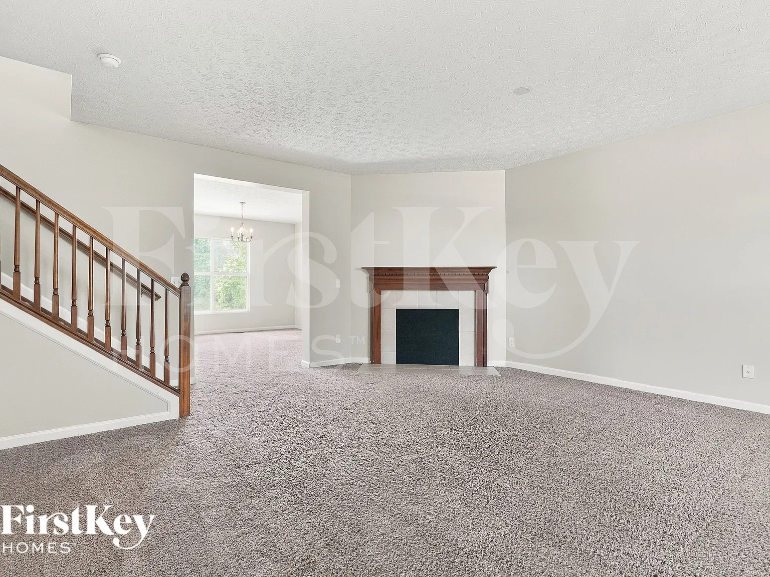 4 bed, 2.5 bath, 2616 sqft, $2,575 — Photo 2