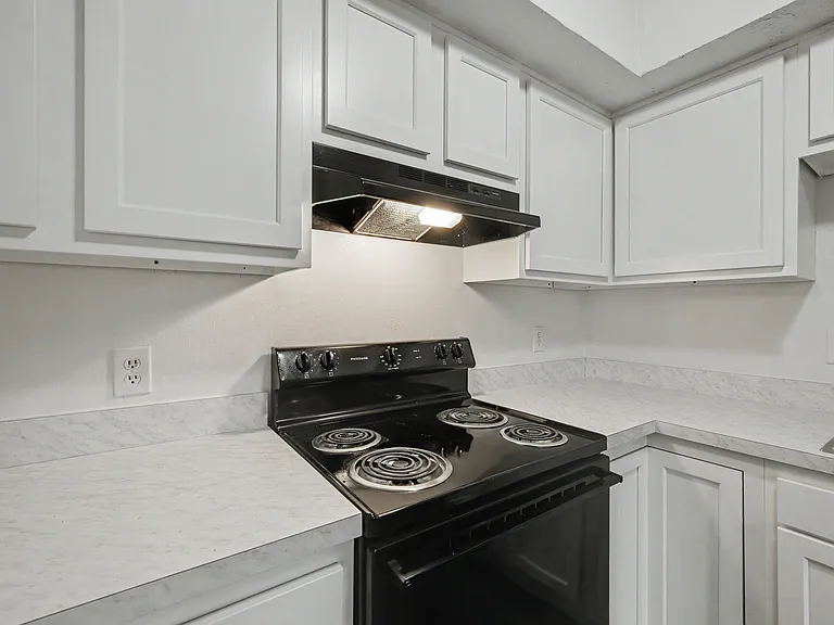 7711 Brams Hill Dr — Photo 15