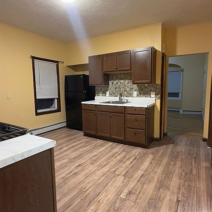 2nd image of 51 Ford St #2