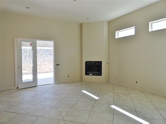 2nd image of 470 Fortenberry Pl