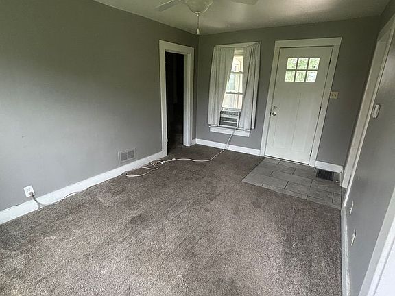 3rd image of 123 E 7th St #703