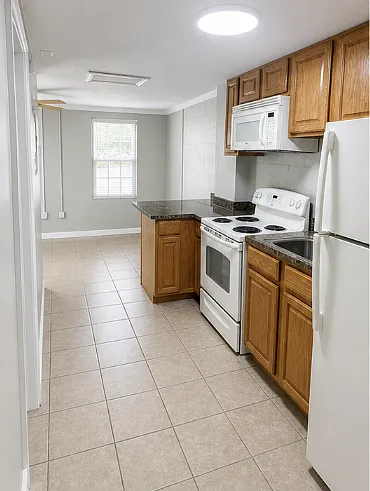 310 E Jackson Ave — Photo 2