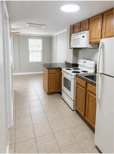 Building Photo - 310 E Jackson Ave #302