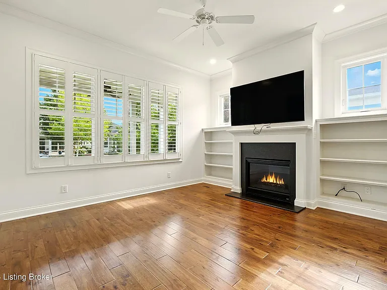 8707 Featherbell Blvd — Photo 8