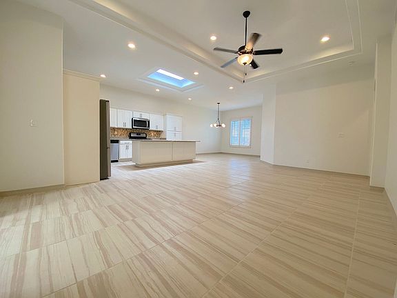 4th image of 14517 Petralia Ave