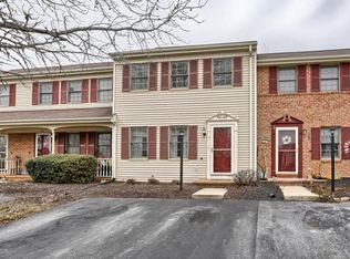 18 Laurie Ln, Lititz, PA 17543