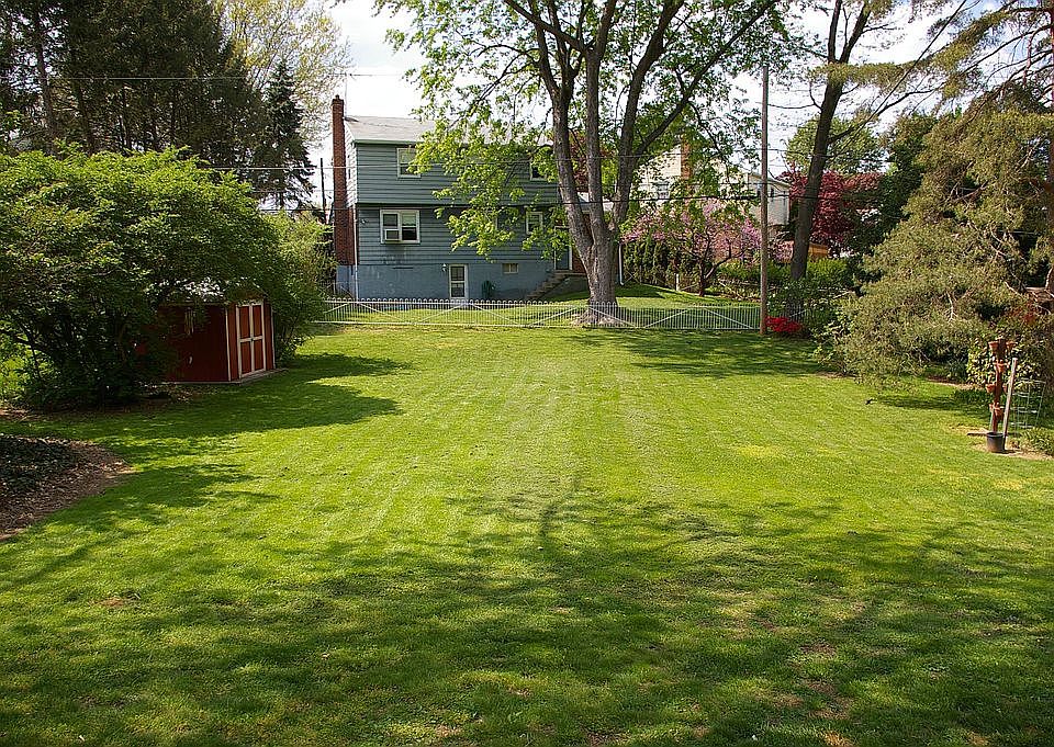 2nd image of 130 Plymouth Rd
