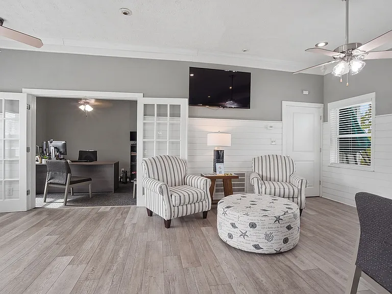 Leasing Office