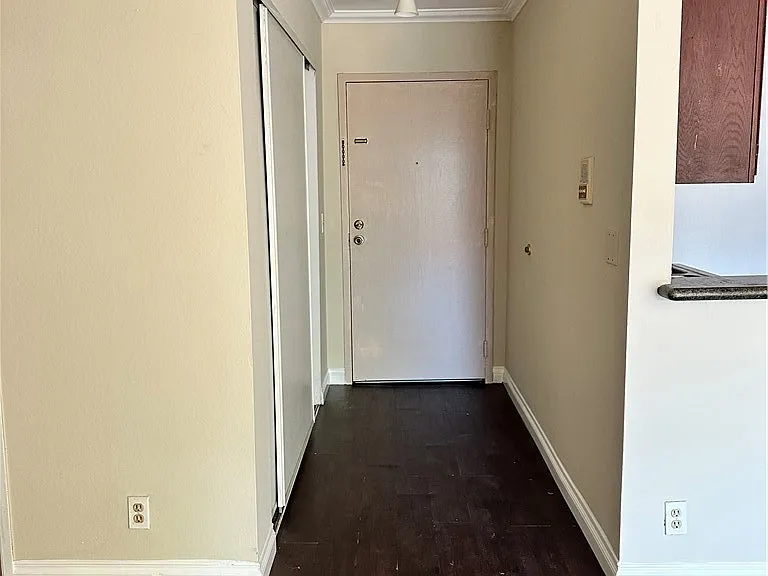 14801 Nordhoff St — Photo 3