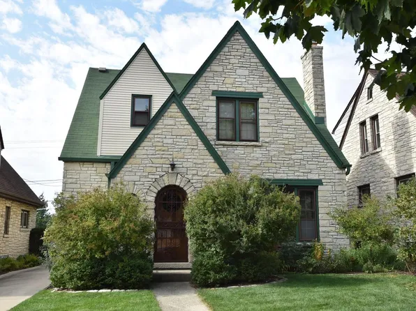 2425 North 60th STREET, Wauwatosa, WI 53210
